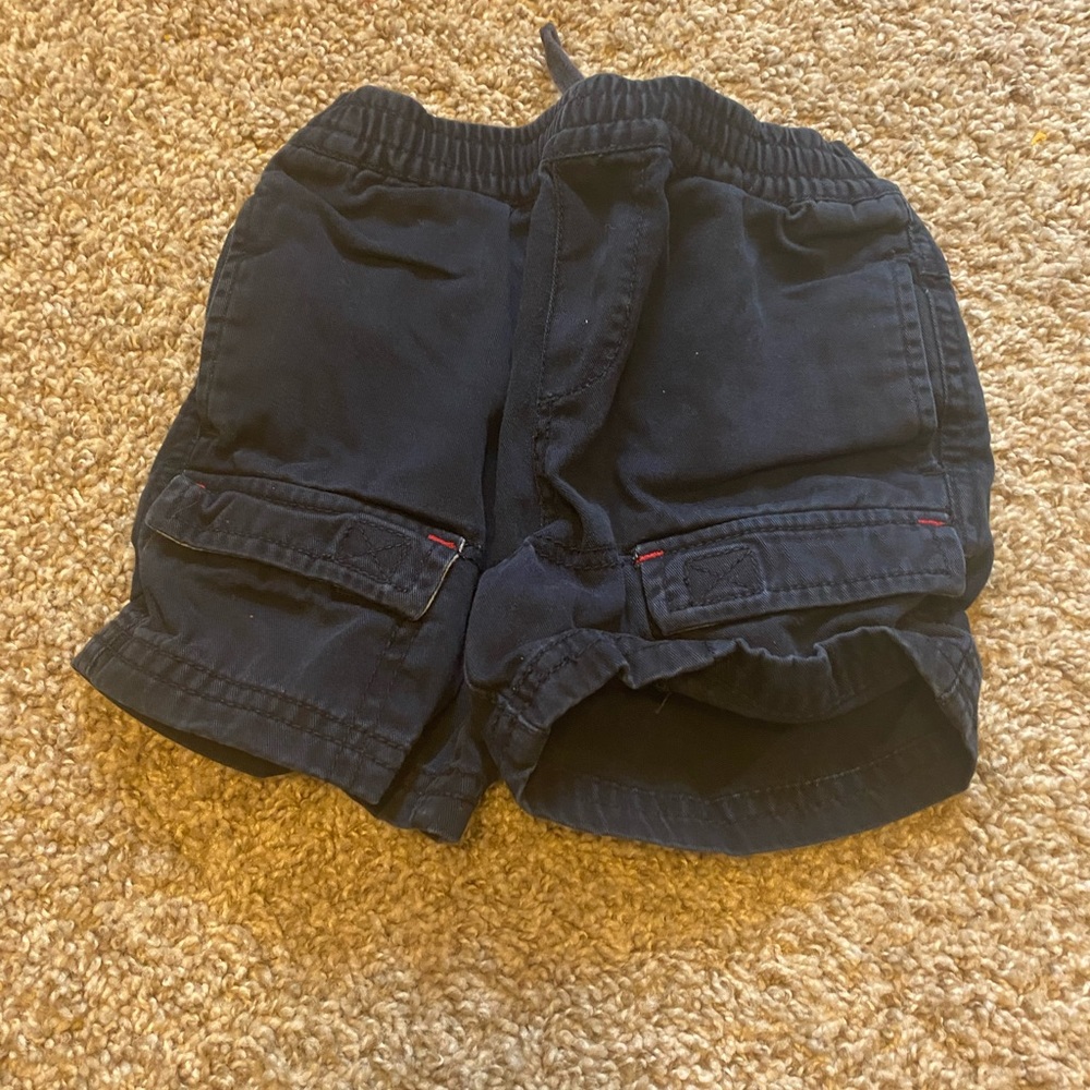 2 pairs of boys shorts!!